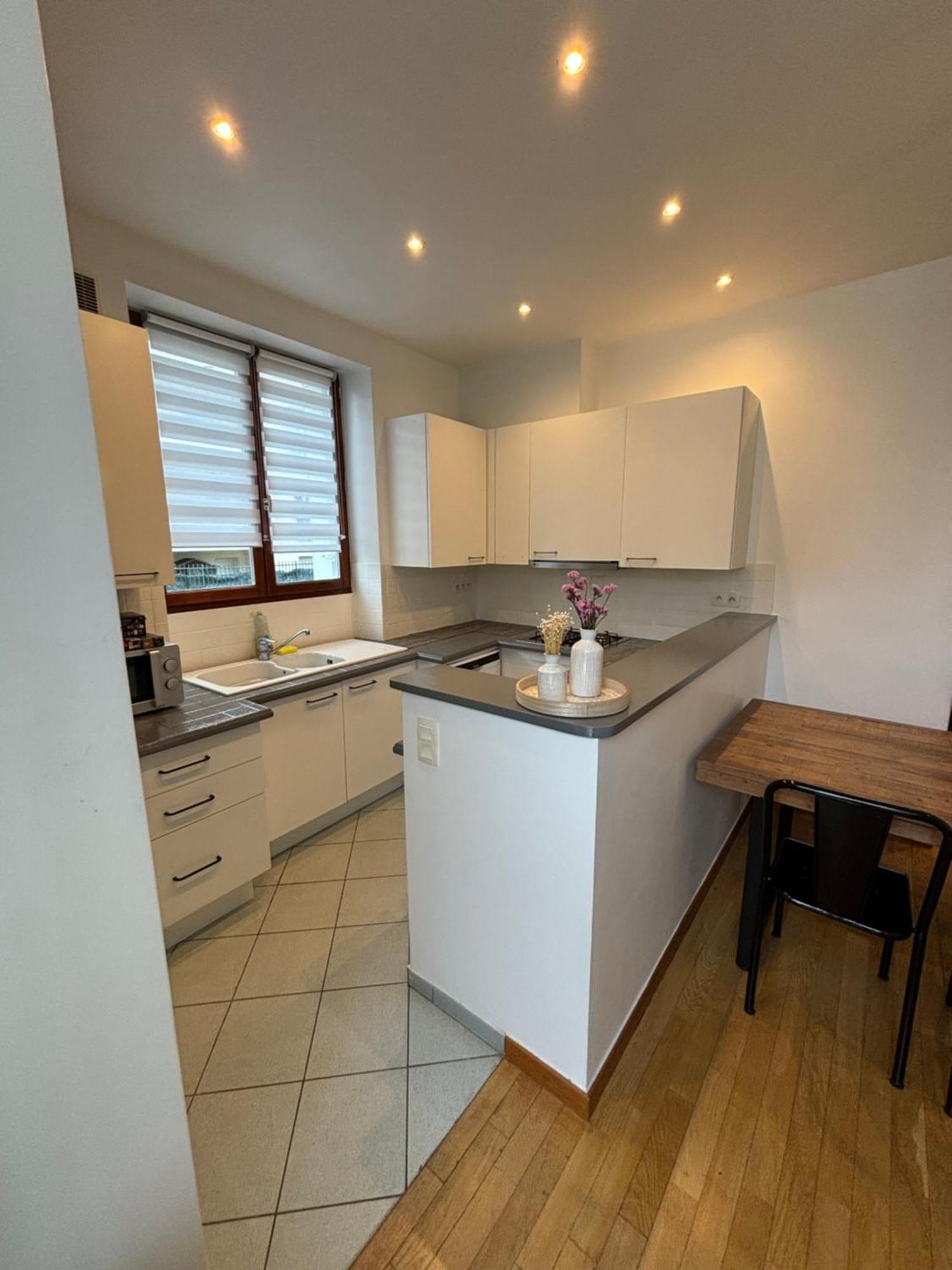 Appartement 2 Chambres Dans Une Belle Maison A Proximite De Paris Asnieres-sur-Seine Exterior photo